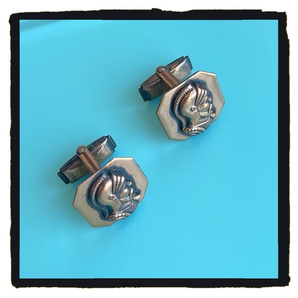 💕Beautiful Vintage Bronze Cufflinks Roman Soldier💕 - Picture 2 of 5